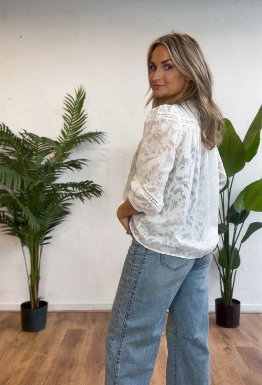 Luchtige blouse met structuur wit