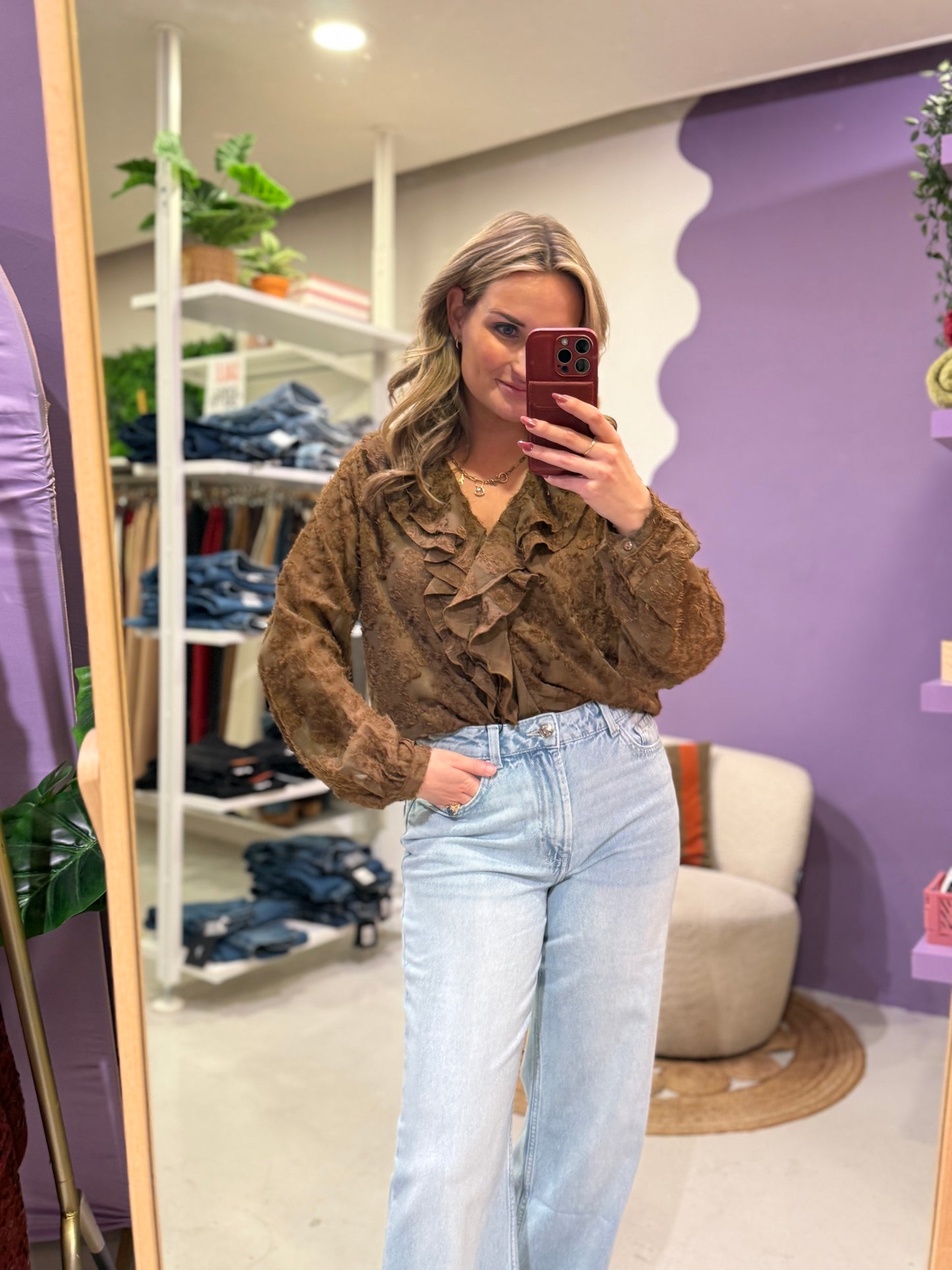 Blouse bruin ruffle met fluffy details