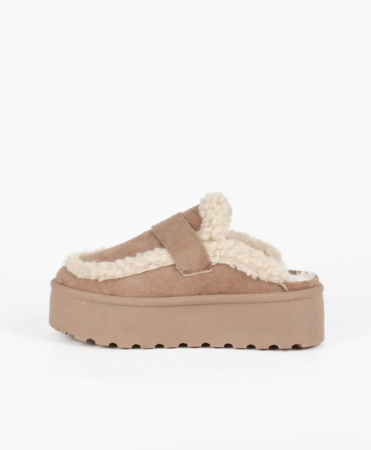 Zachte sloffen taupe