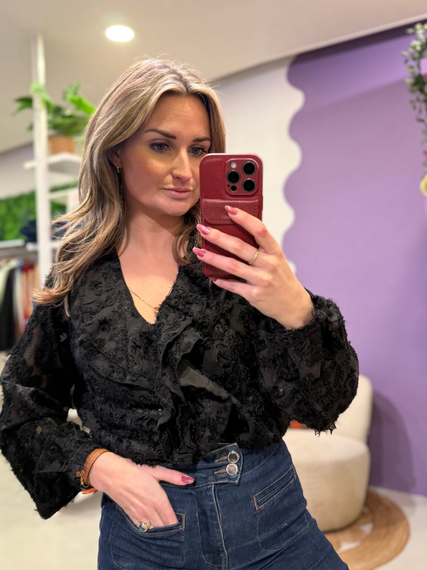 Blouse zwart ruffle met fluffy details