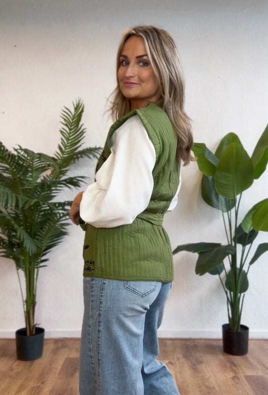 Gilet met borduursels groen