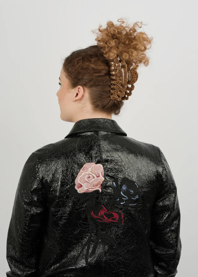 Emma crushed giga leo