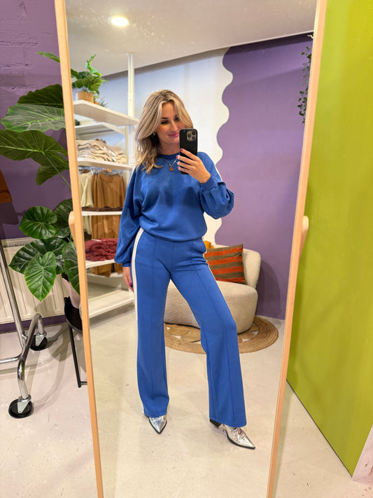 Keilani sweater trypan blue