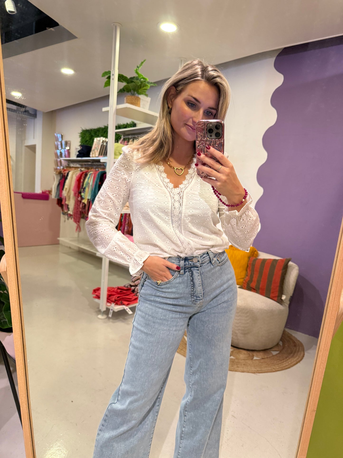 Witte blouse met borduursel
