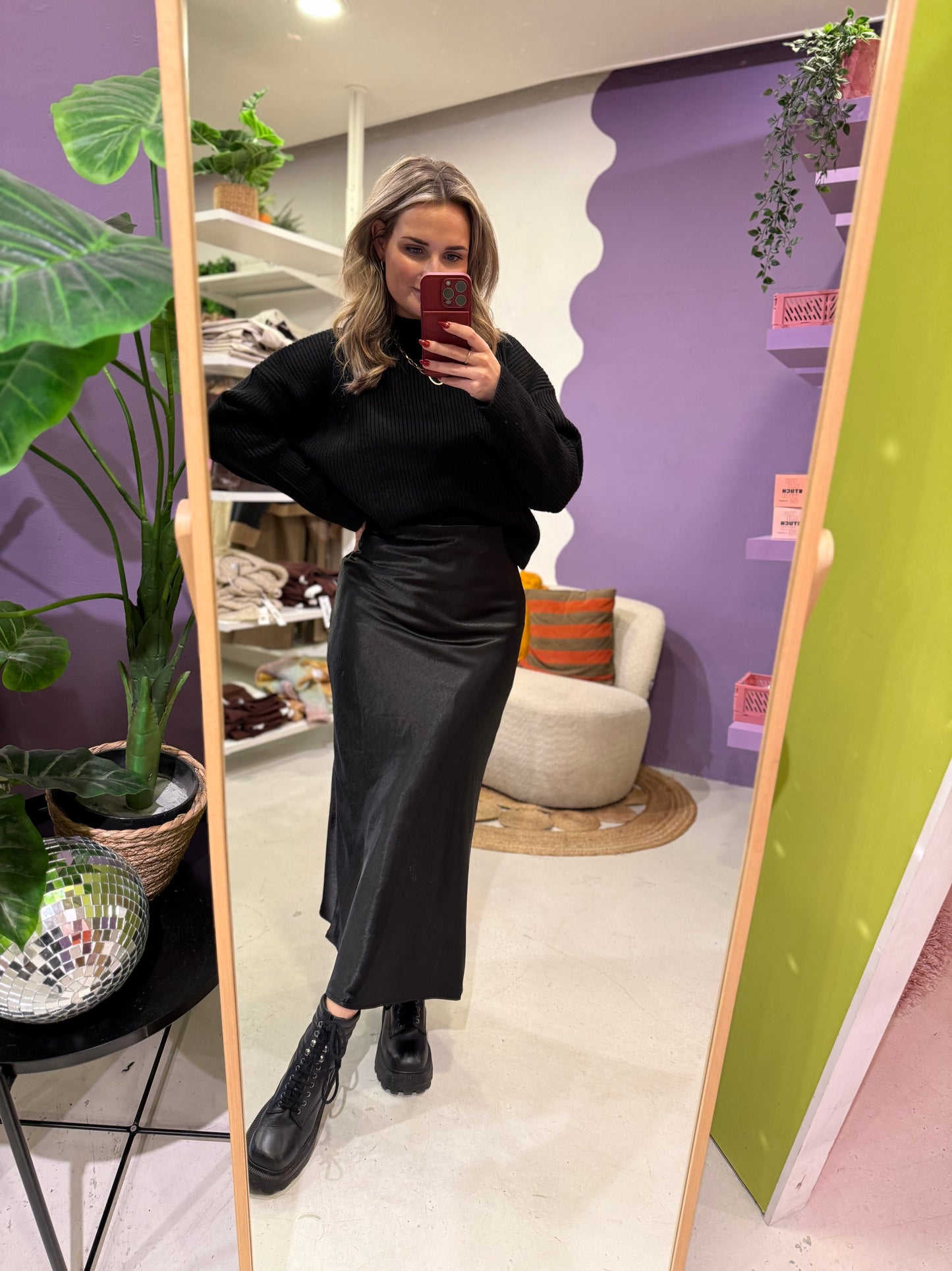 Silky midi rok zwart