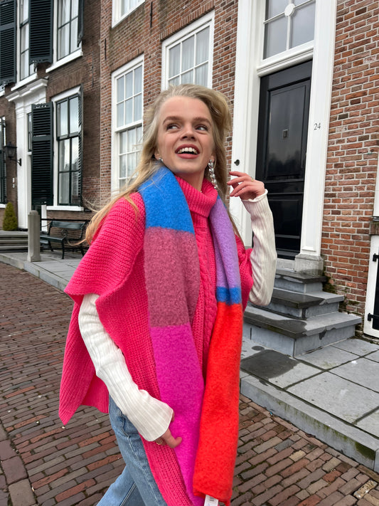 Gebreide Poncho met col koraal