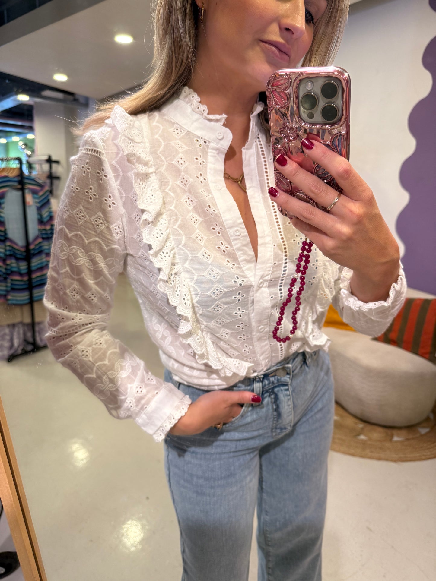 Witte ruffle blouse met borduursel