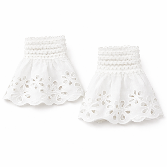 Lace cuffs flower wit