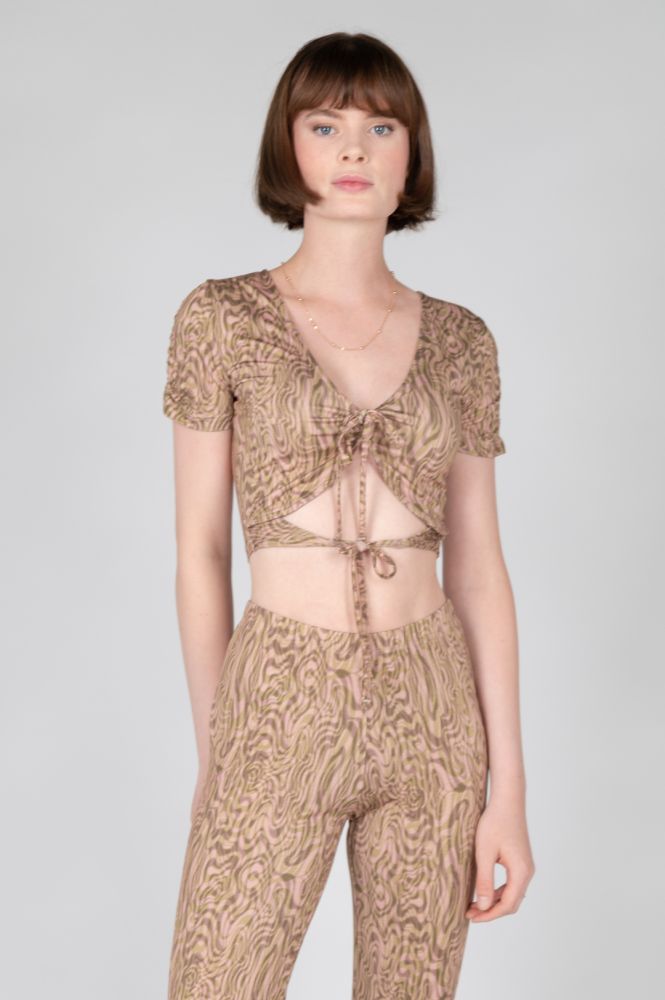 Korte top met swirl