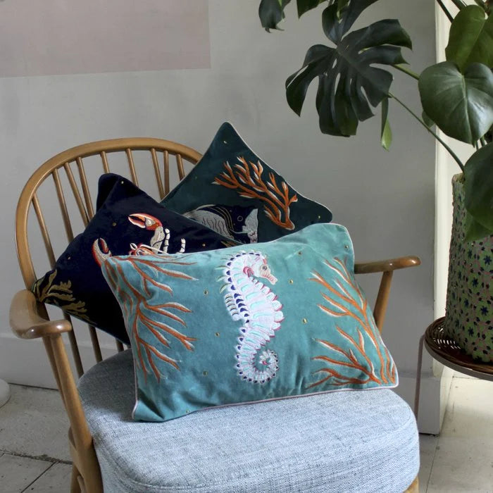 Luxe fluwelen kussen seahorse