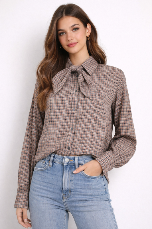 Ruitjes blouse met stik sjaaltje