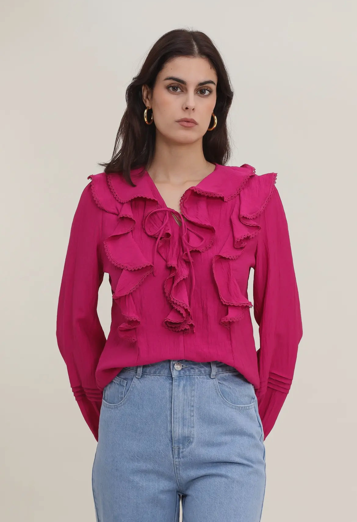 Blouse met ruffle