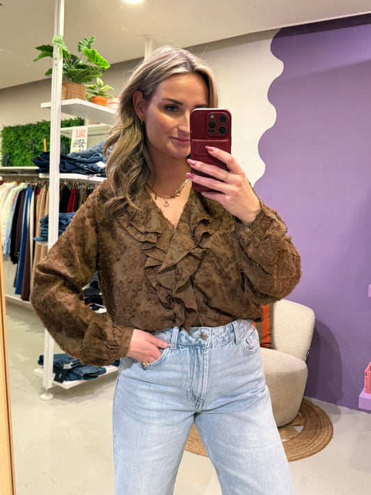 Blouse bruin ruffle met fluffy details