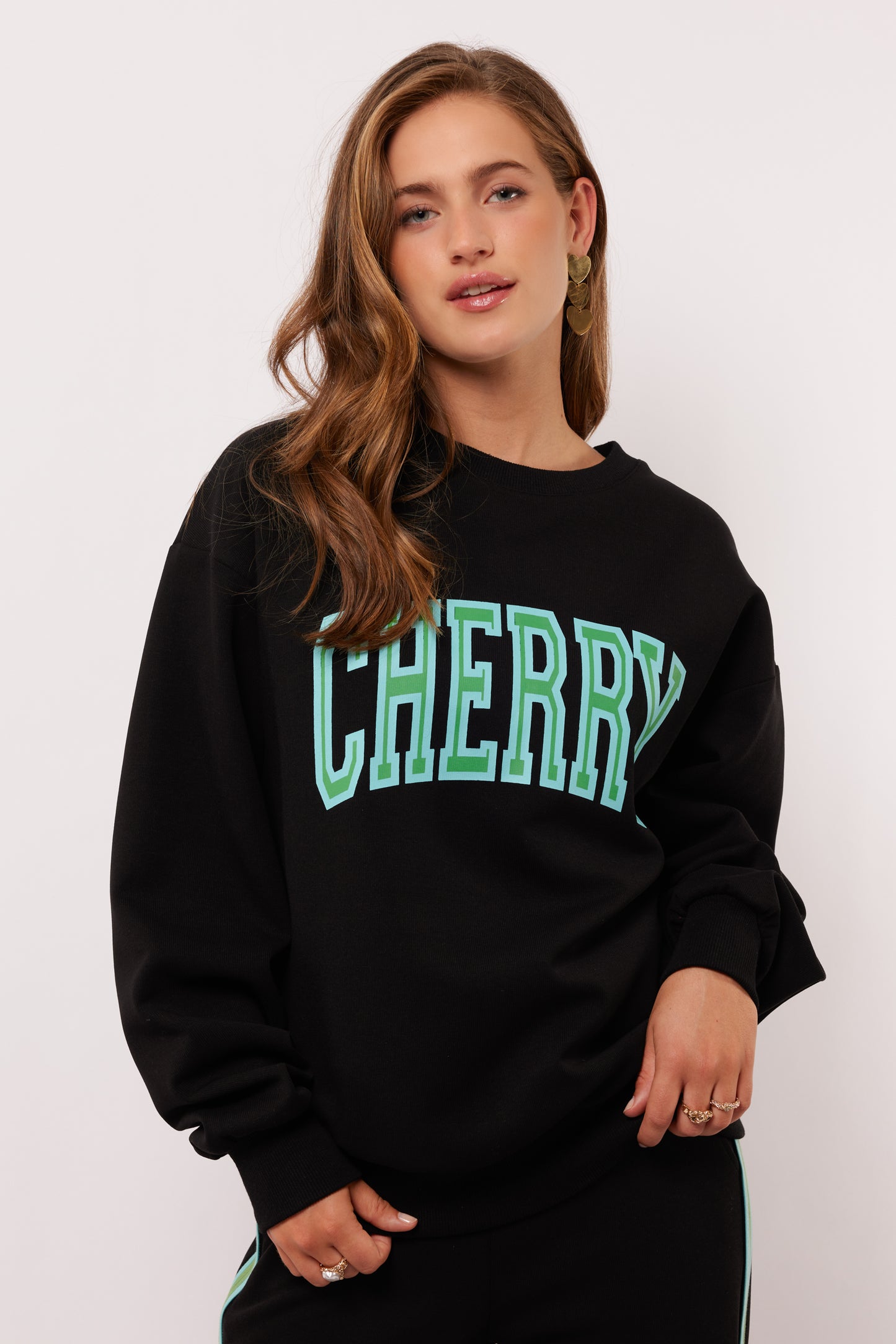 Senara sweater black