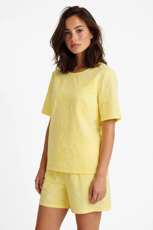 Mae t-shirt butter yellow