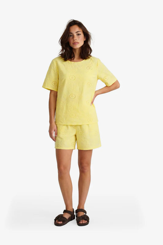 Marly short butter yellow