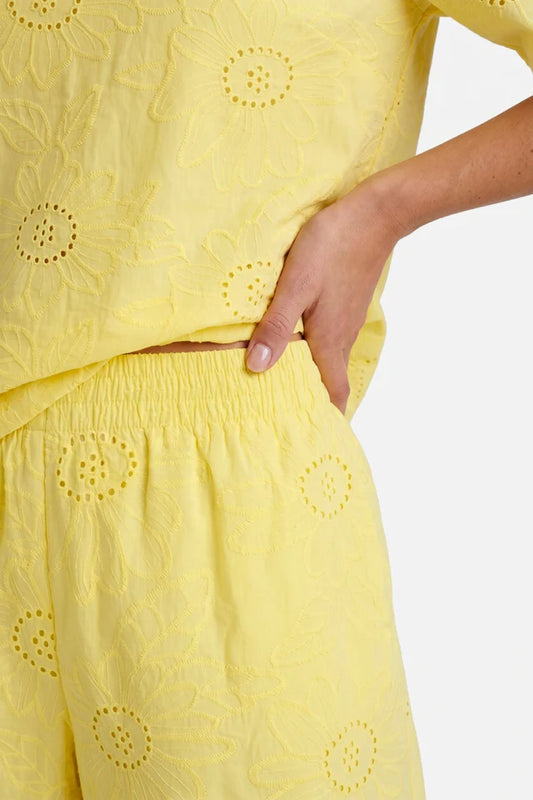 Marly short butter yellow
