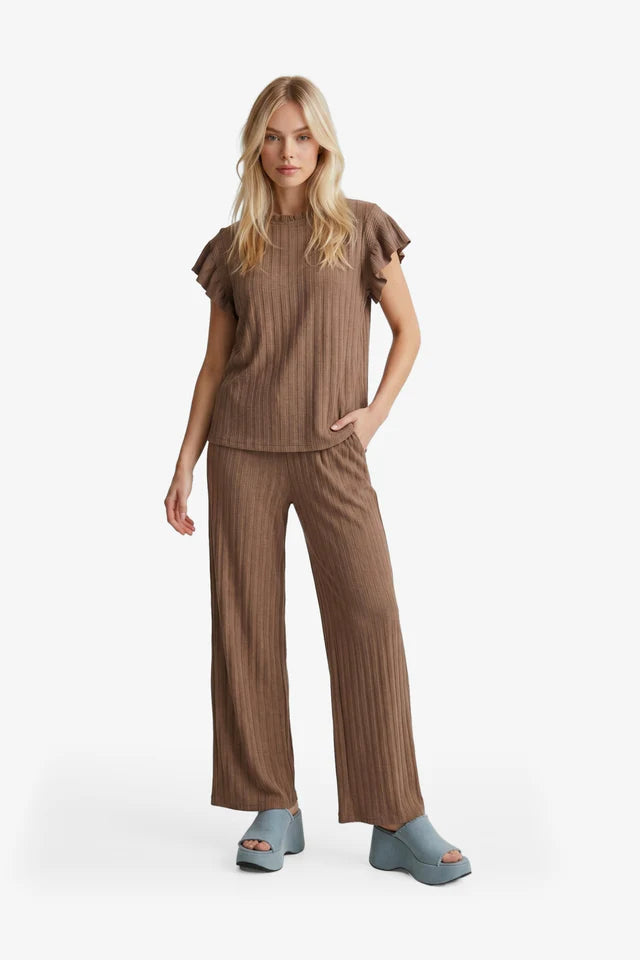 Paige top walnut