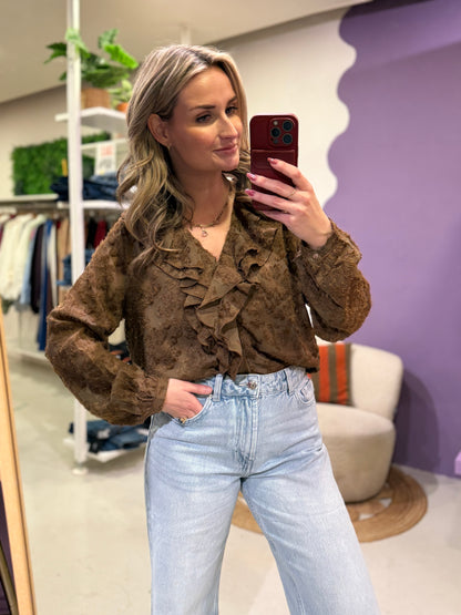 Blouse bruin ruffle met fluffy details