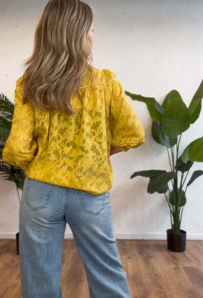 Luchtige blouse met structuur geel