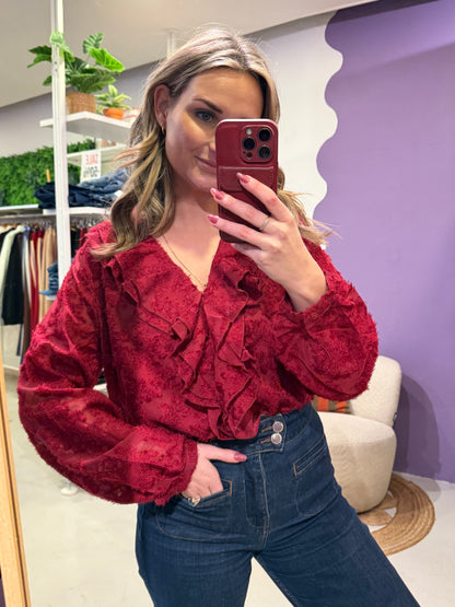 Blouse bordeaux ruffle met fluffy details
