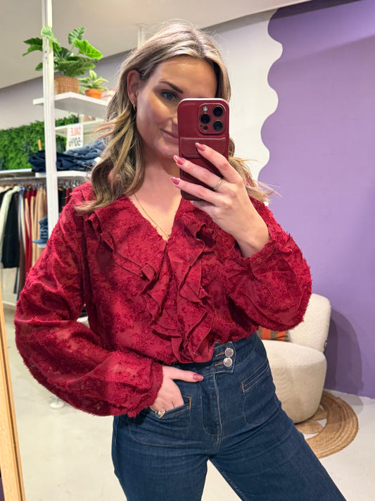 Blouse bordeaux ruffle met fluffy details