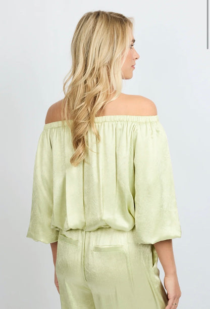 Yuliet top pistache