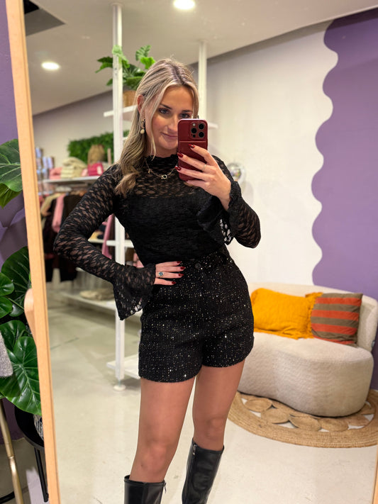 Kanten top met ruffle details