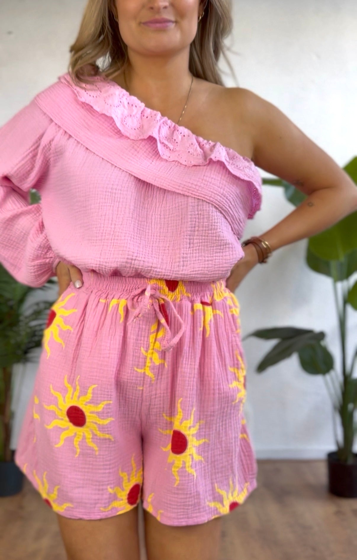 Pink sun short