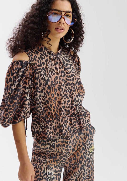 Jacey short sleeve top lexie leopard