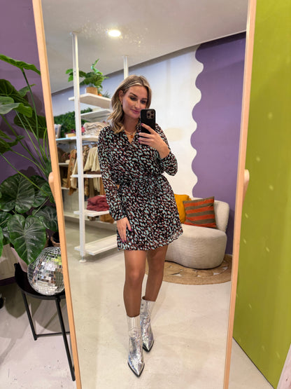 Jurk met blauw en bruine print
