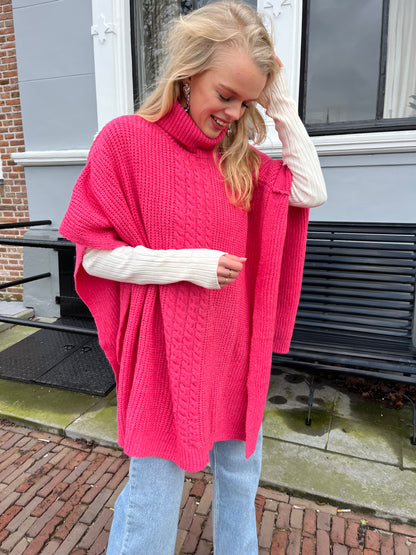 Gebreide Poncho met col koraal