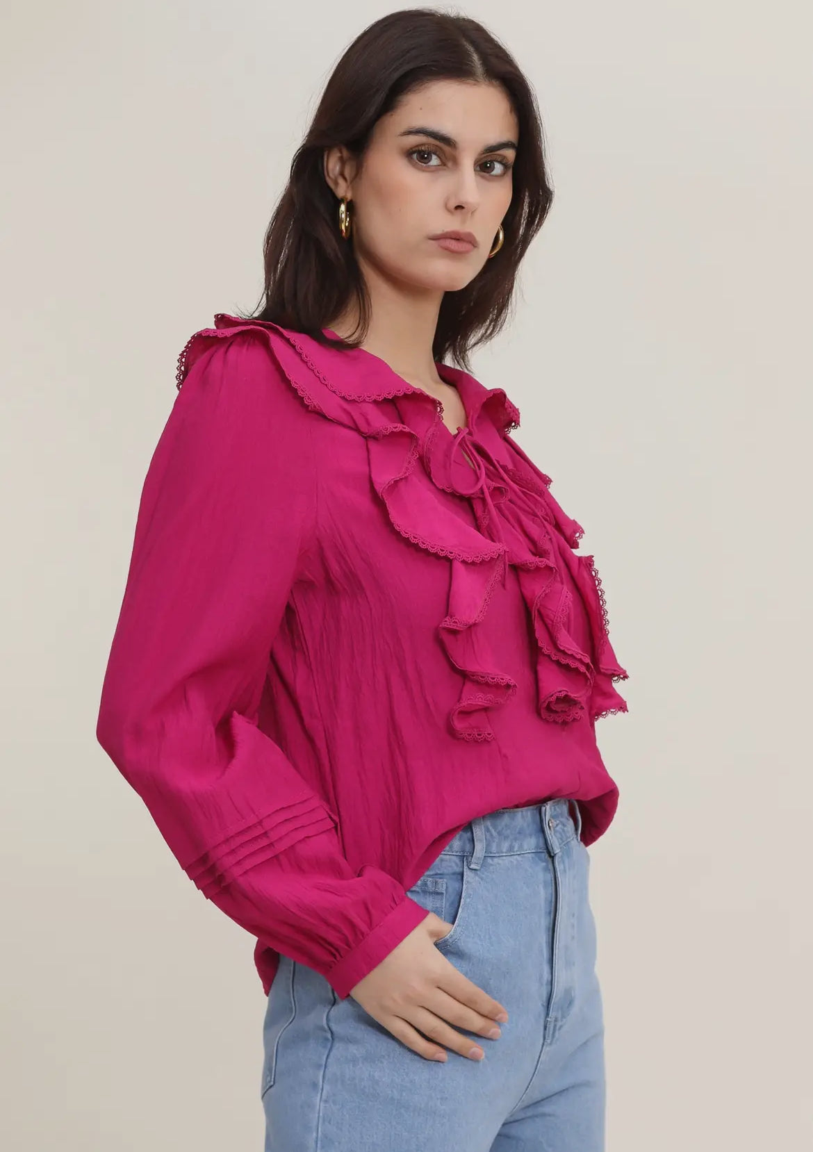 Blouse met ruffle