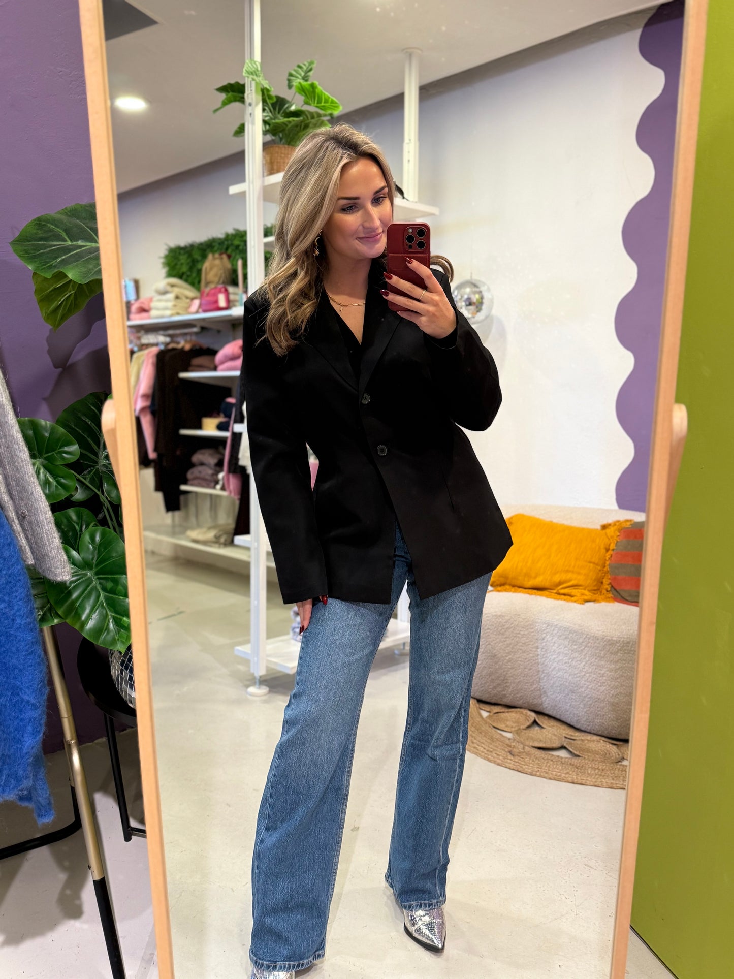 Zwarte getailleerde blazer met strik