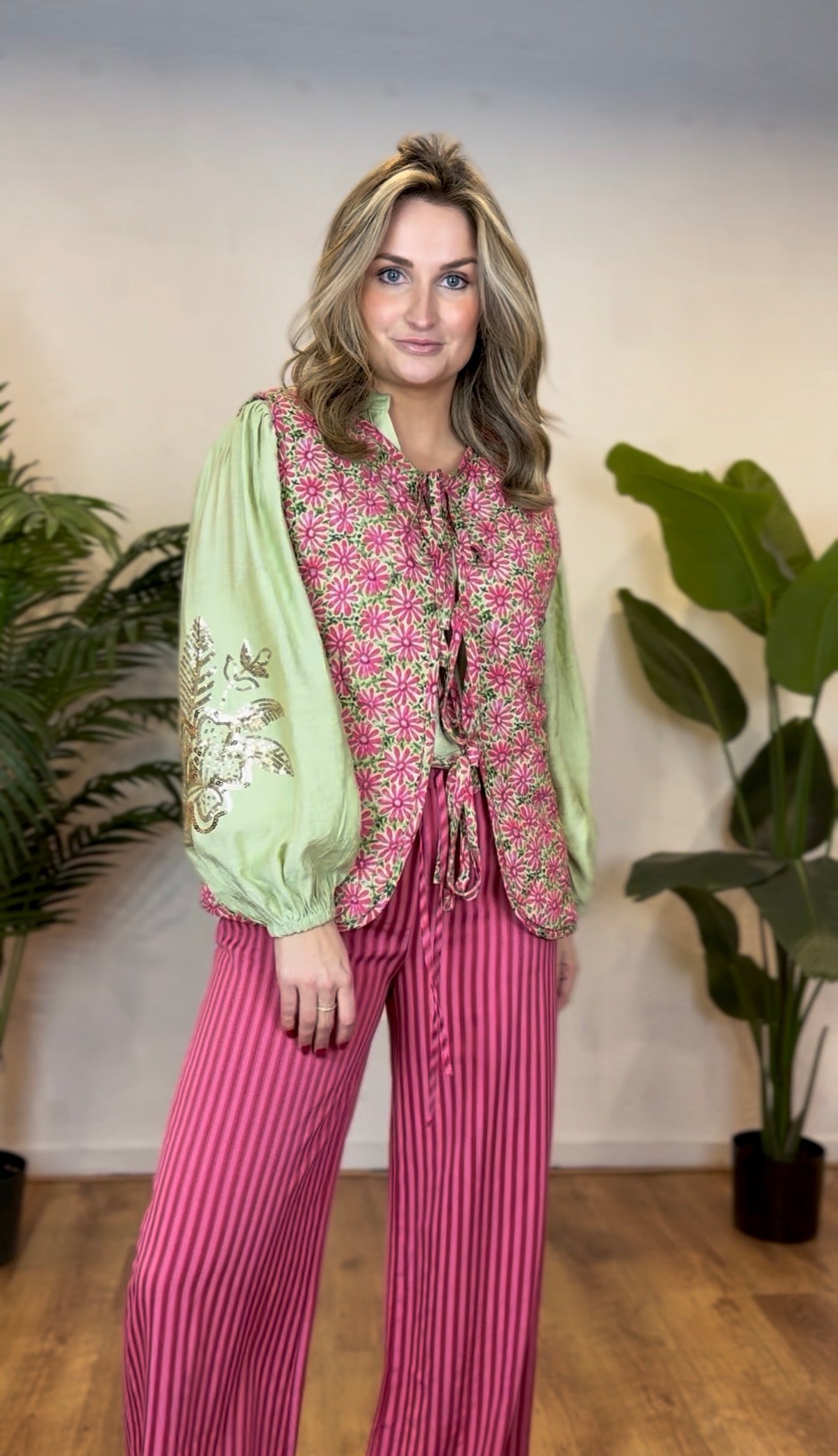 Gilet Esmira pink flower