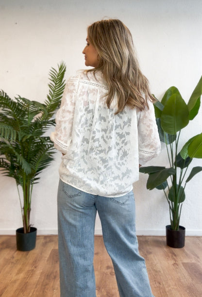 Luchtige blouse met structuur wit