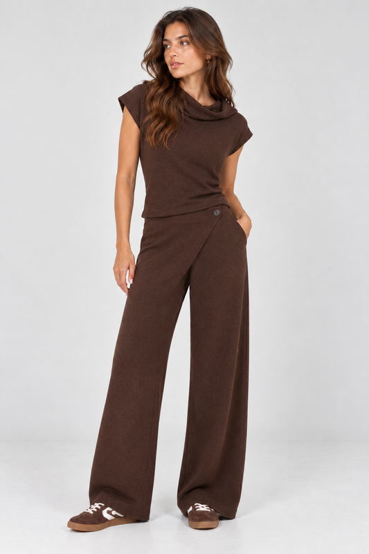 Zachte broek bruin met knoop