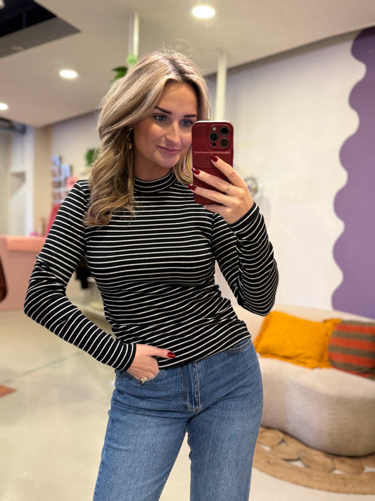 Zwart wit gestreepte longsleeve