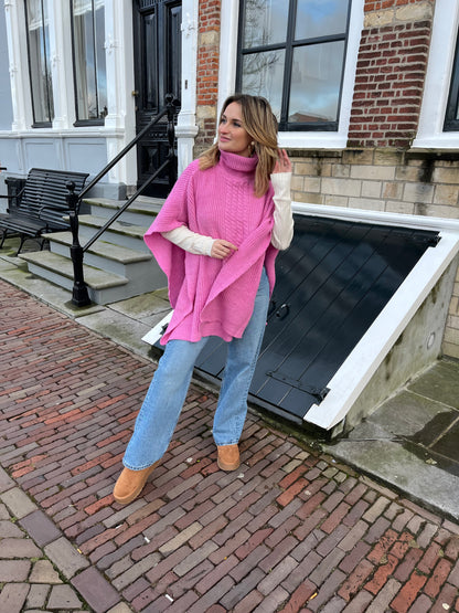 Gebreide Poncho met col roze