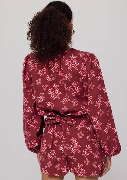 Dolly top flower