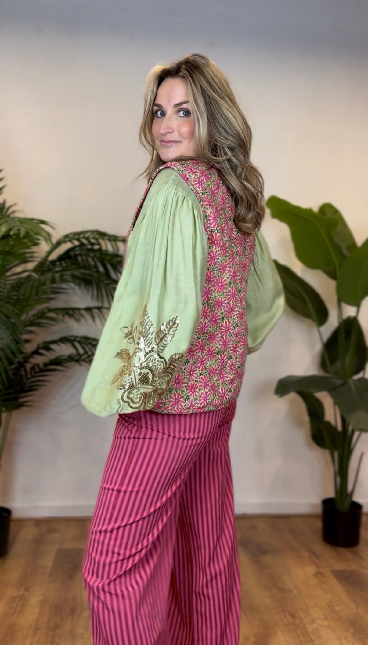 Gilet Esmira pink flower