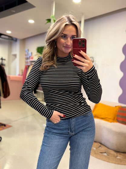 Zwart wit gestreepte longsleeve