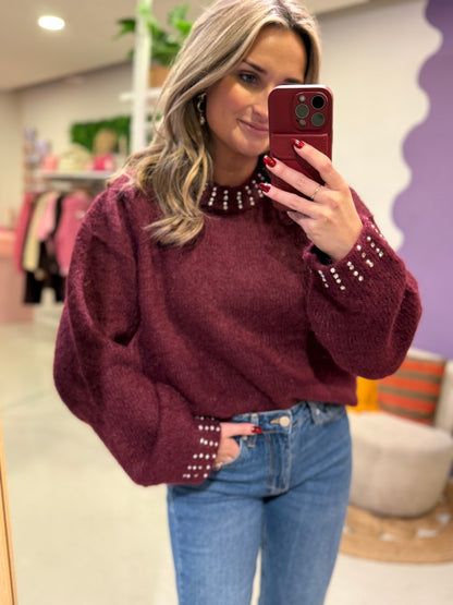 Bordeaux rode trui met parel en glitter details
