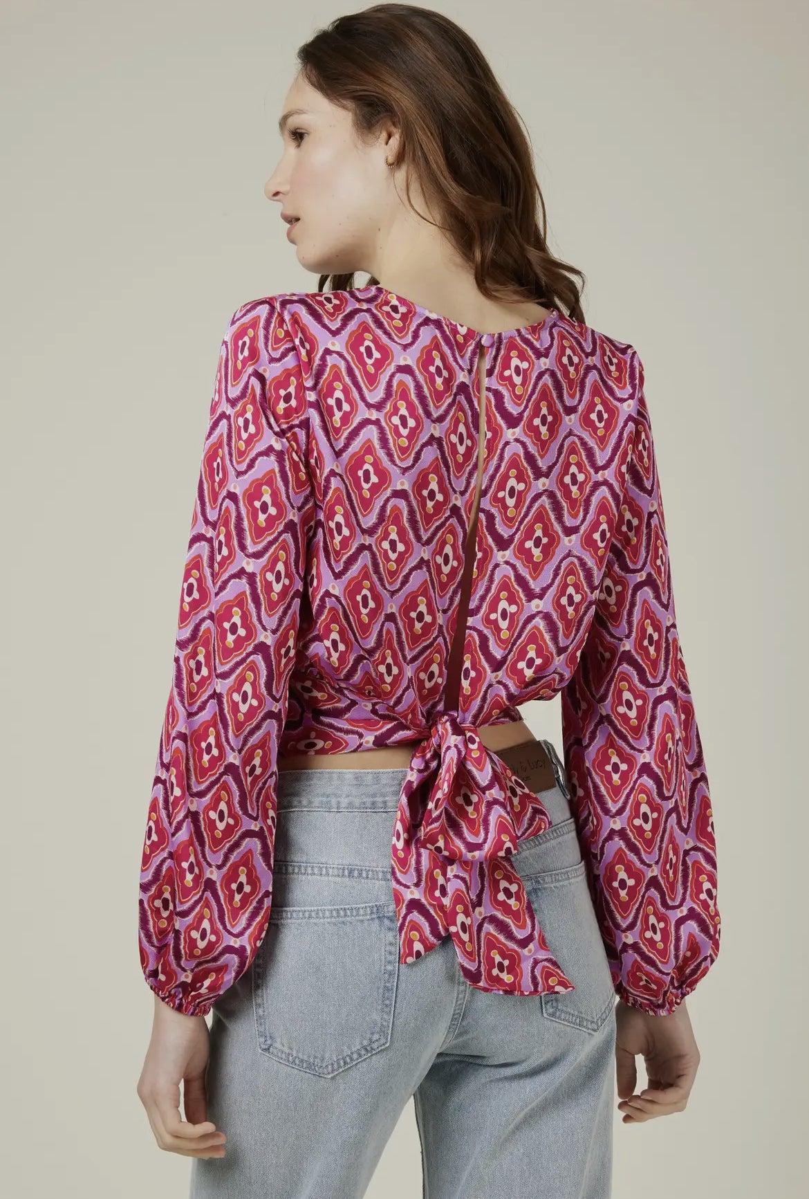 Korte blouse top paarse print