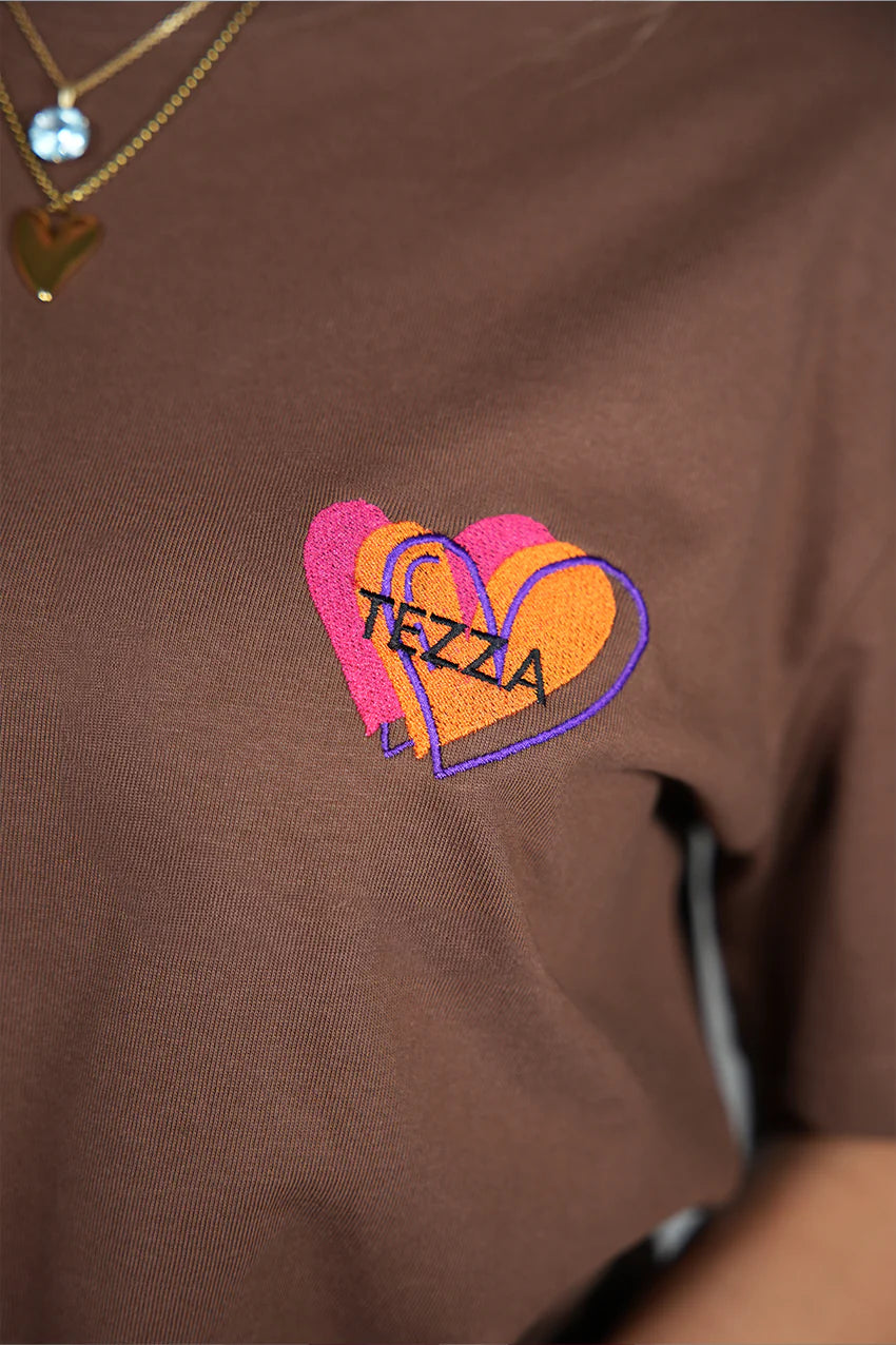 T-shirt brown heart