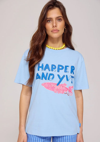 Pink fish tee sky blue