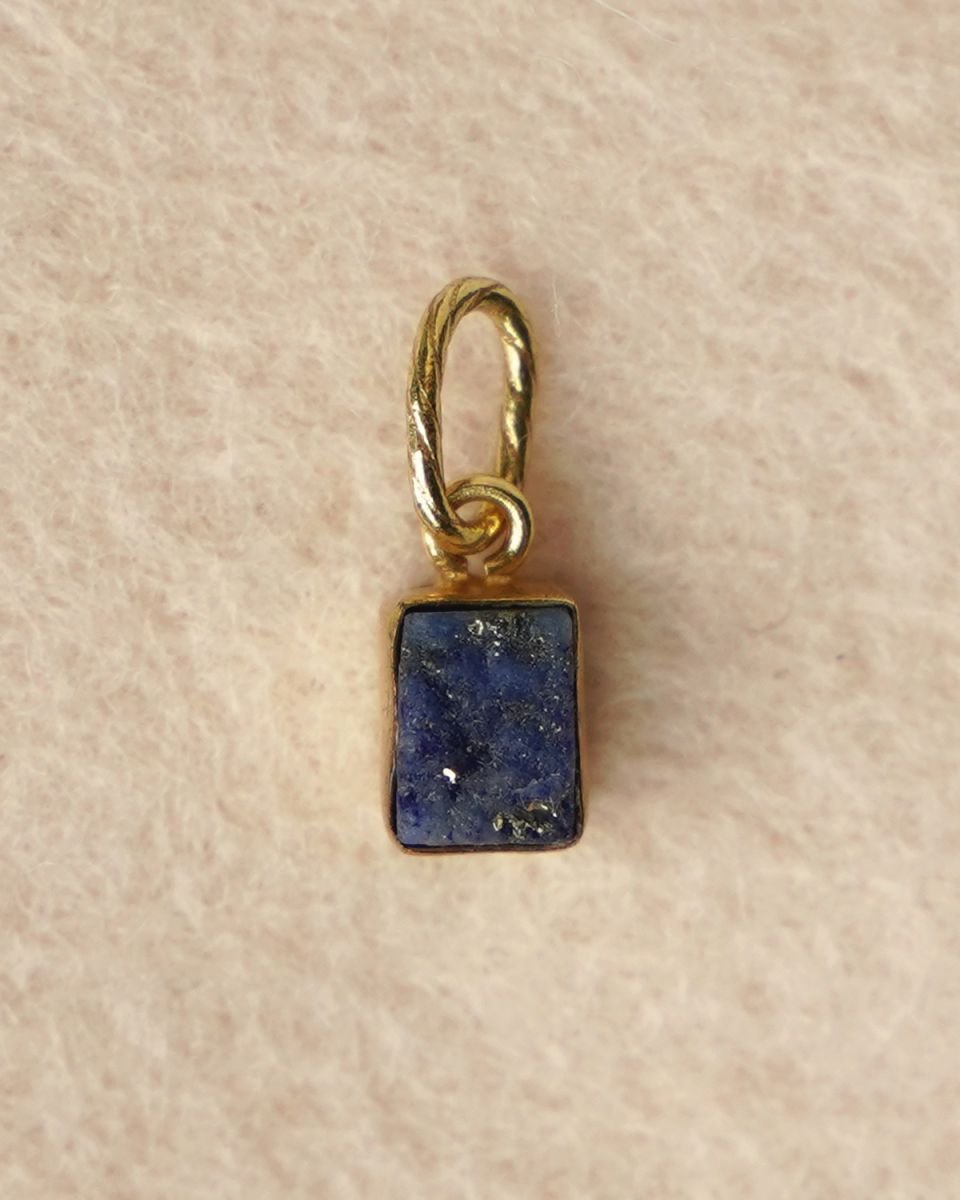 Hanger lapis lazuli edelsteen goldplated